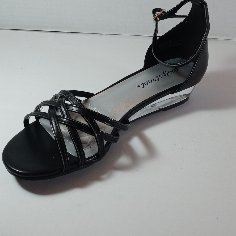 Sandal - Picture 4 of 6
